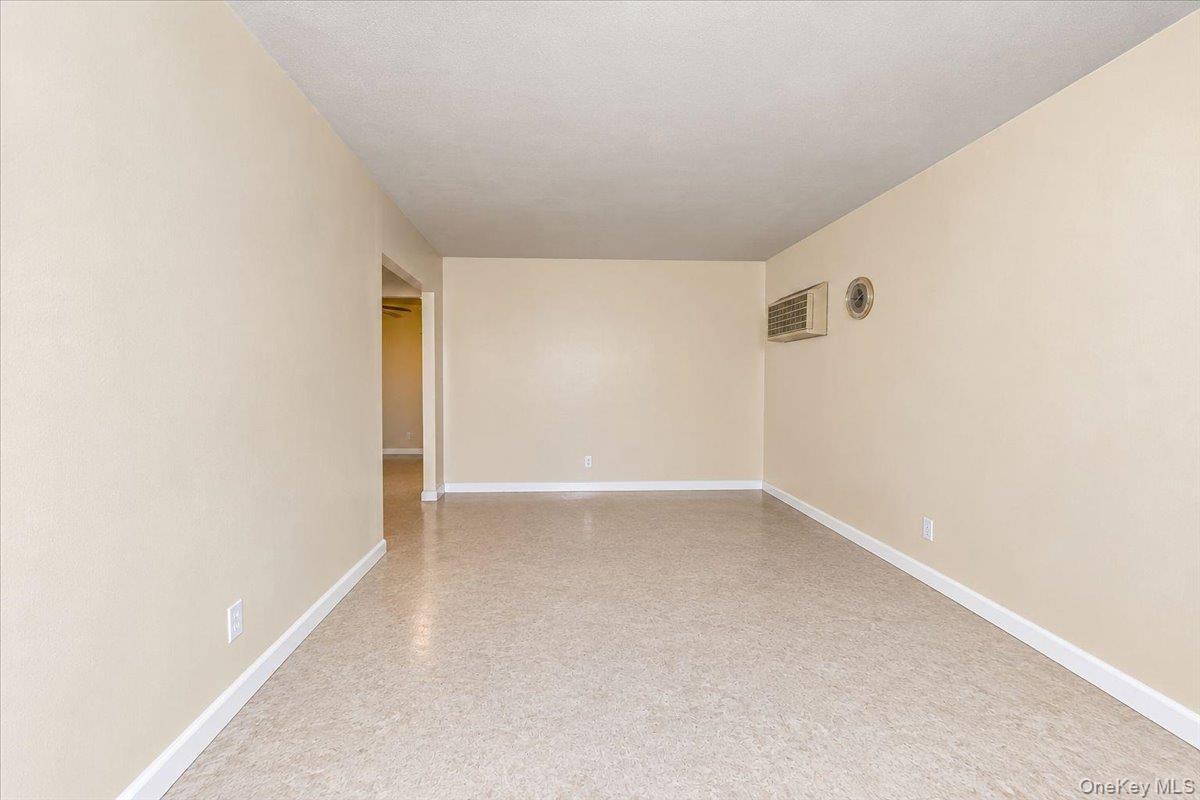 Single Family Stadium Avenue Bronx, NY 10465, MLS-1053191-13