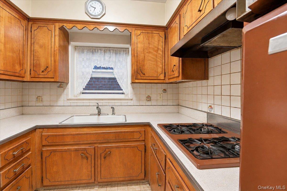 Single Family Stadium Avenue Bronx, NY 10465, MLS-1053191-17
