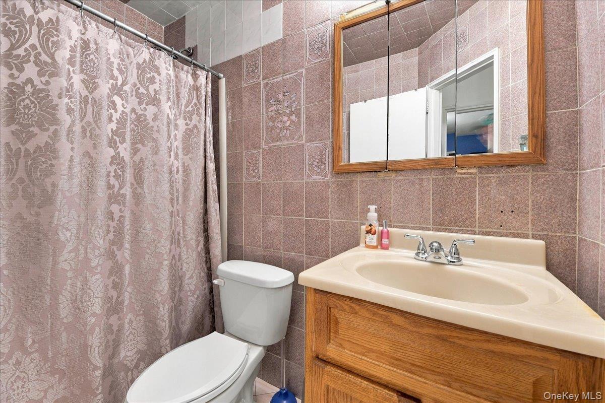 Single Family Stadium Avenue Bronx, NY 10465, MLS-1053191-23