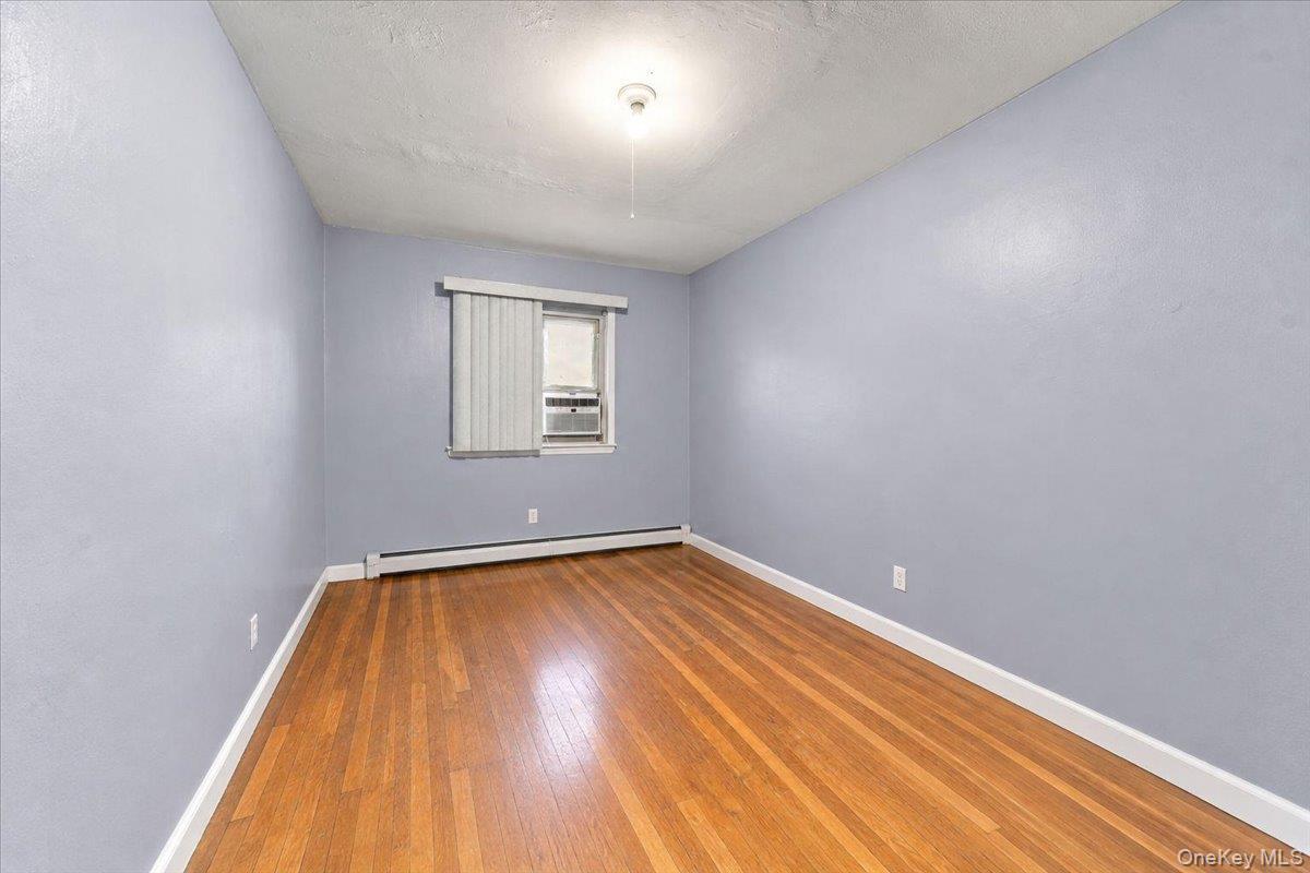 Single Family Stadium Avenue Bronx, NY 10465, MLS-1053191-24