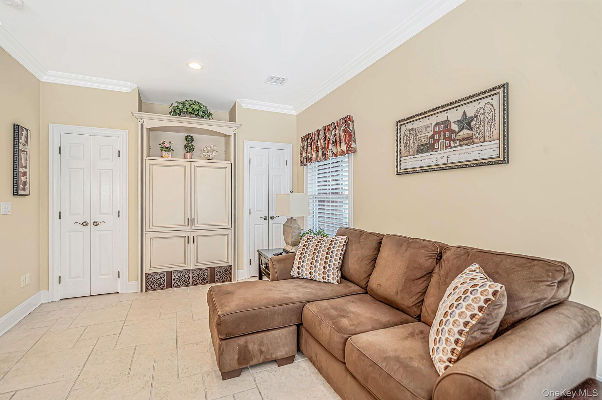 Single Family Golden Spruce Drive Suffolk County, NY 11933, MLS-1053200-16