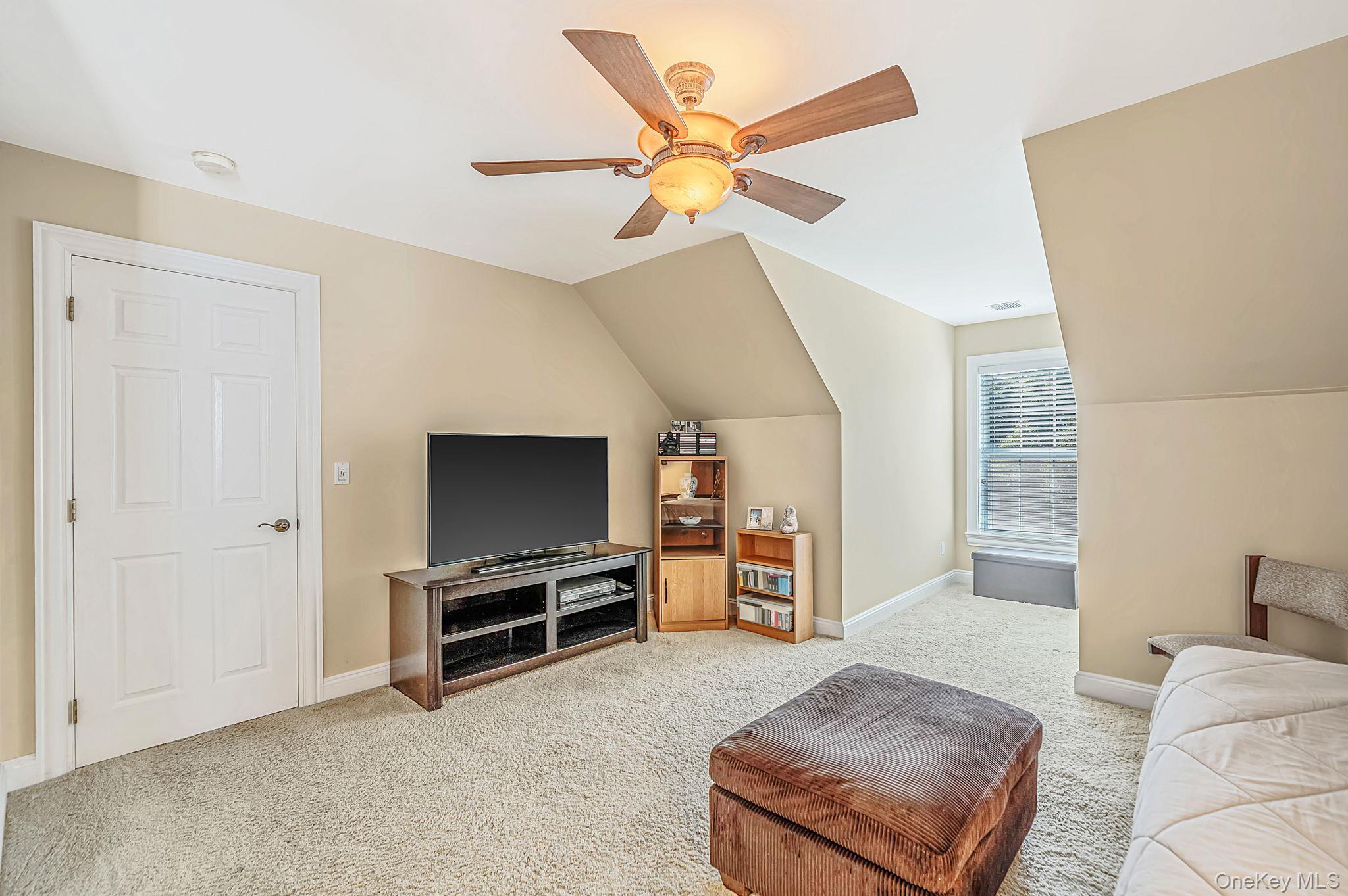 Single Family Golden Spruce Drive Suffolk County, NY 11933, MLS-1053200-26