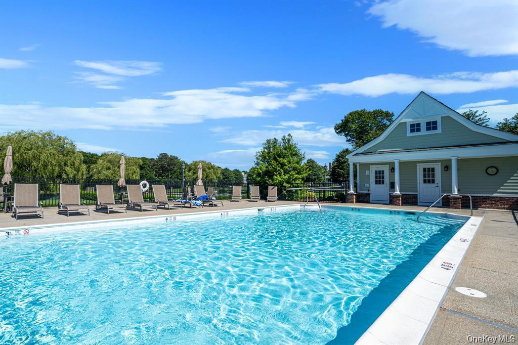 Single Family Golden Spruce Drive Suffolk County, NY 11933, MLS-1053200-40