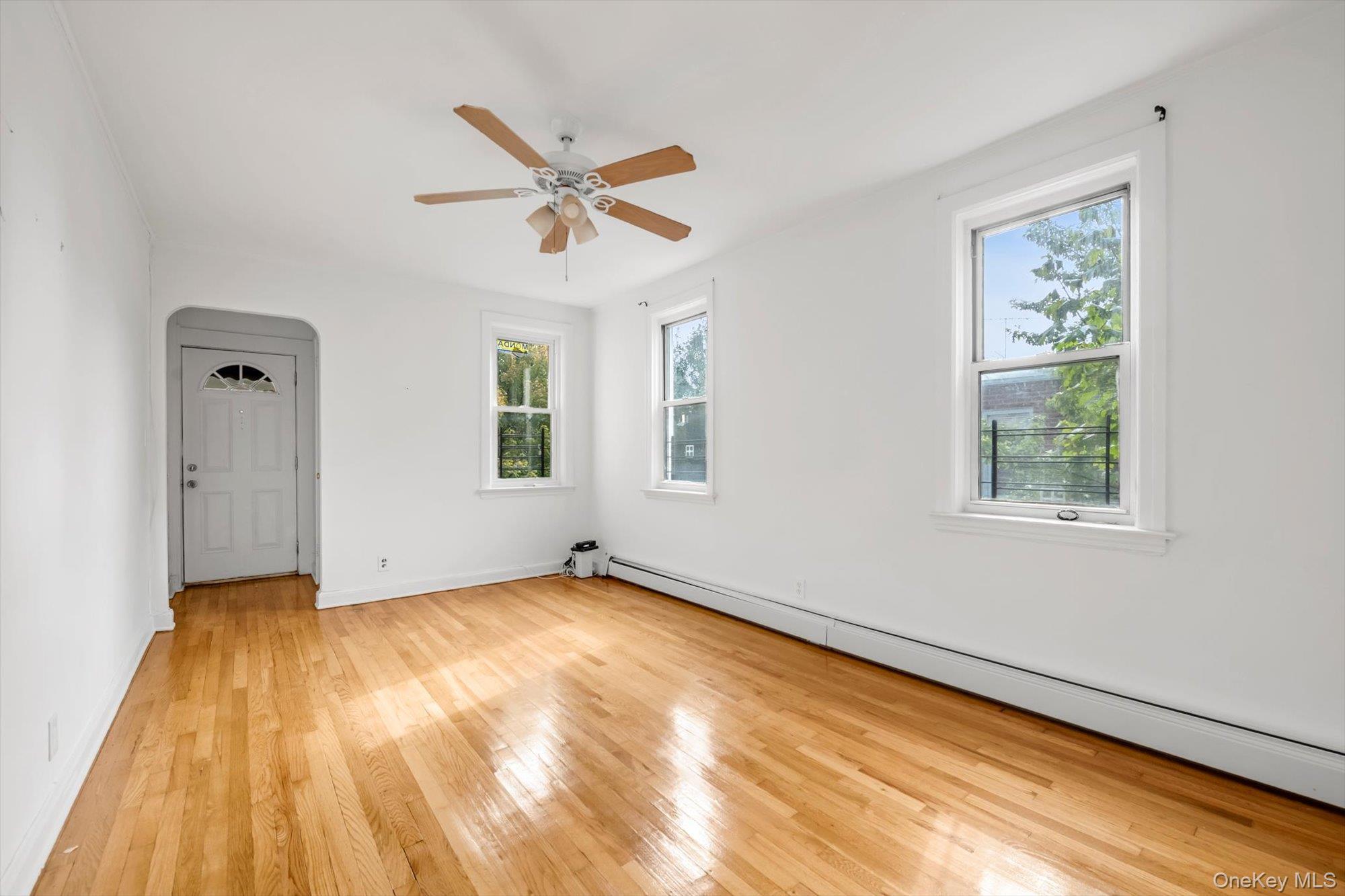Single Family Colden Avenue  Bronx, NY 10462, MLS-1053205-3
