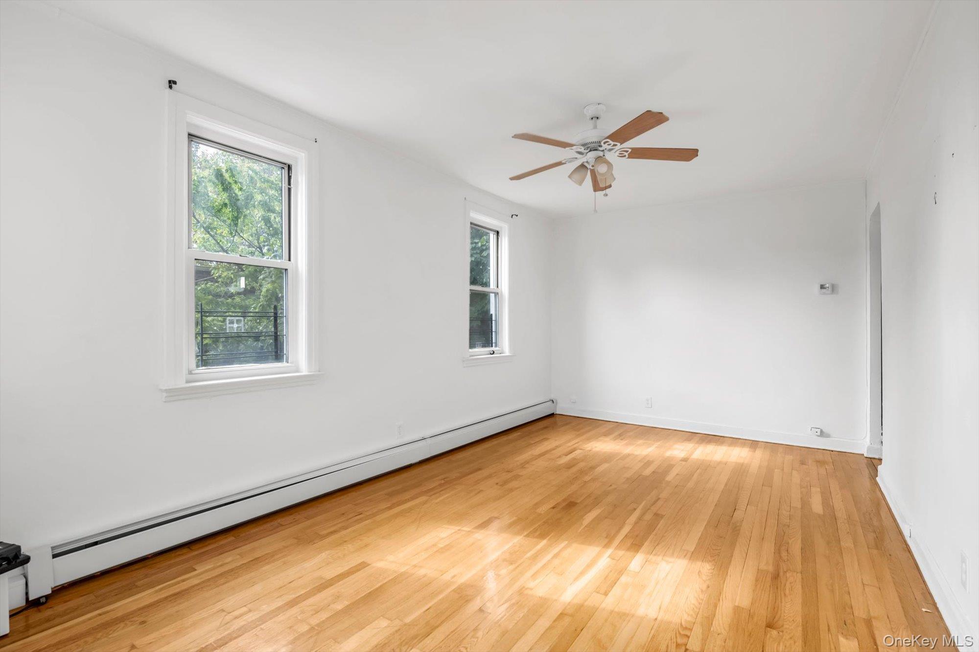 Single Family Colden Avenue  Bronx, NY 10462, MLS-1053205-4