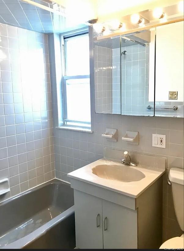 Apartment 80th Street  Brooklyn, NY 11209, MLS-1053209-7