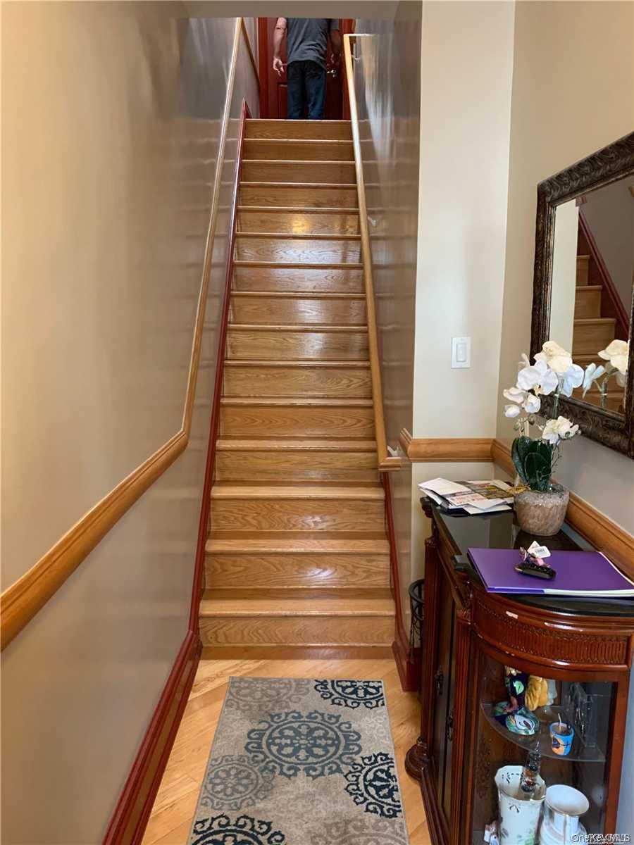 Apartment 72nd Street  Brooklyn, NY 11228, MLS-1053212-6