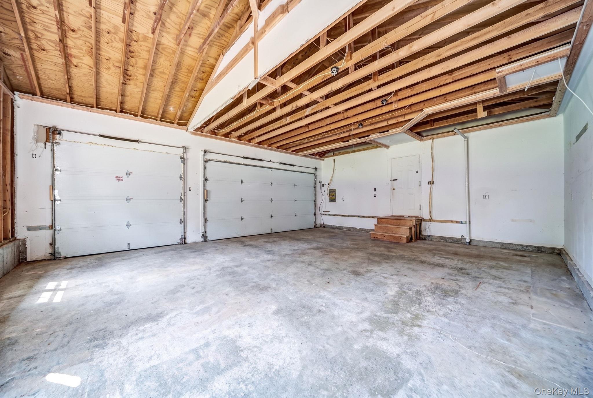 Single Family Whiskey Road Suffolk County, NY 11727, MLS-1053239-12