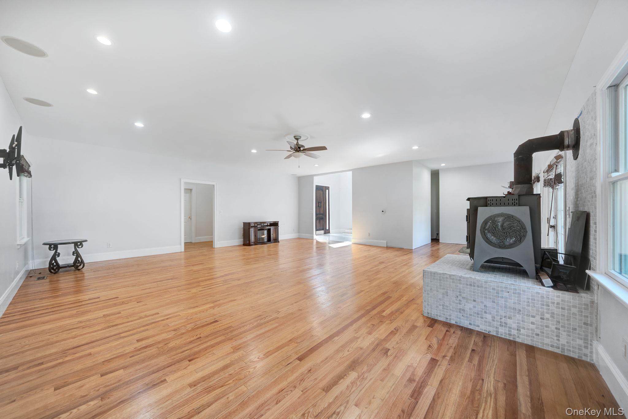 Single Family Whiskey Road Suffolk County, NY 11727, MLS-1053239-14