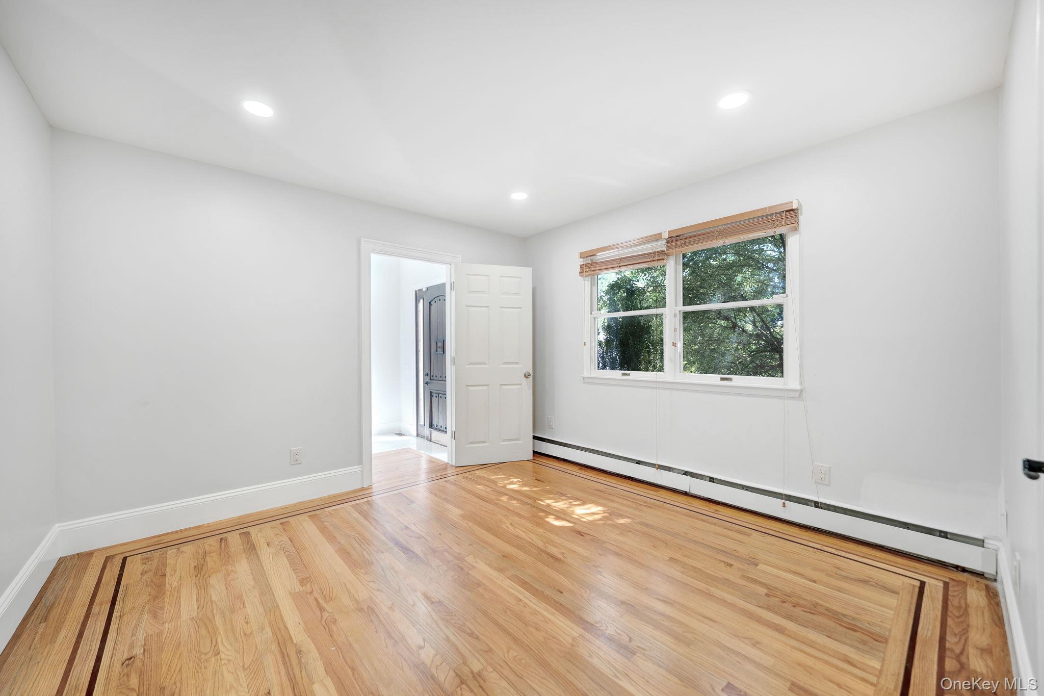 Single Family Whiskey Road Suffolk County, NY 11727, MLS-1053239-16