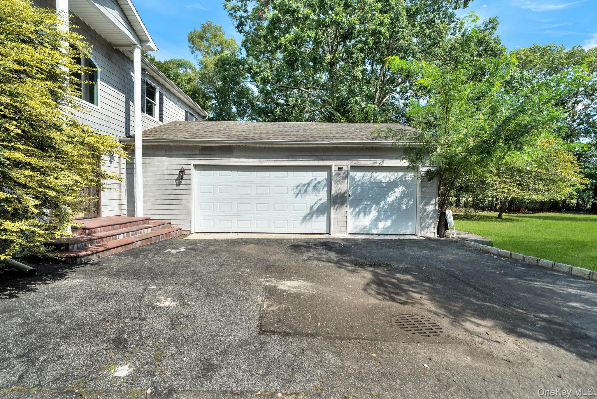 Single Family Whiskey Road Suffolk County, NY 11727, MLS-1053239-5