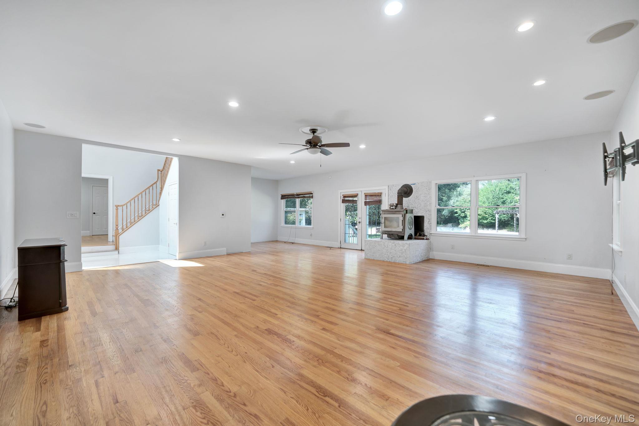 Single Family Whiskey Road Suffolk County, NY 11727, MLS-1053239-8