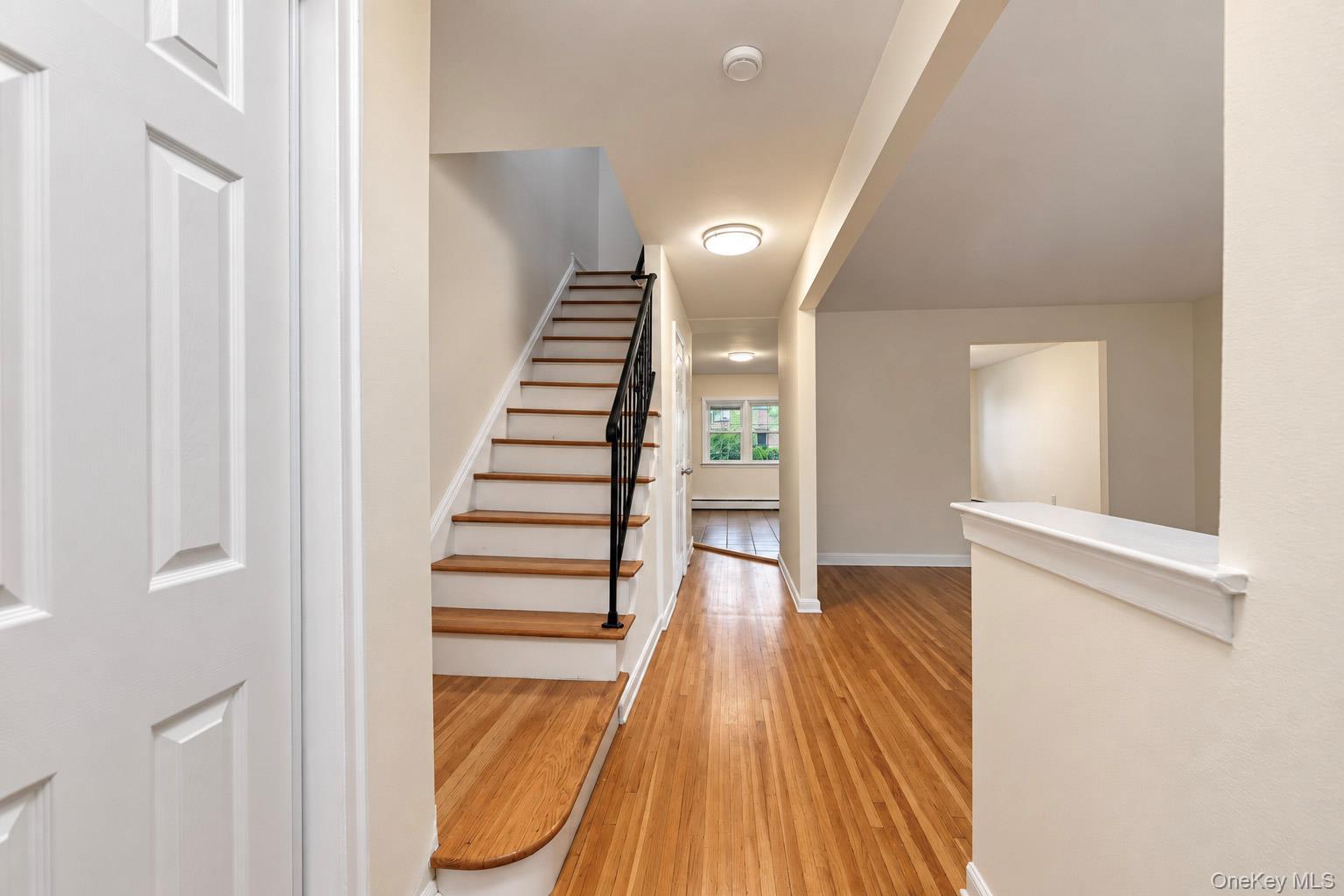 Single Family Post Road Bronx, NY 10471, MLS-1053260-10