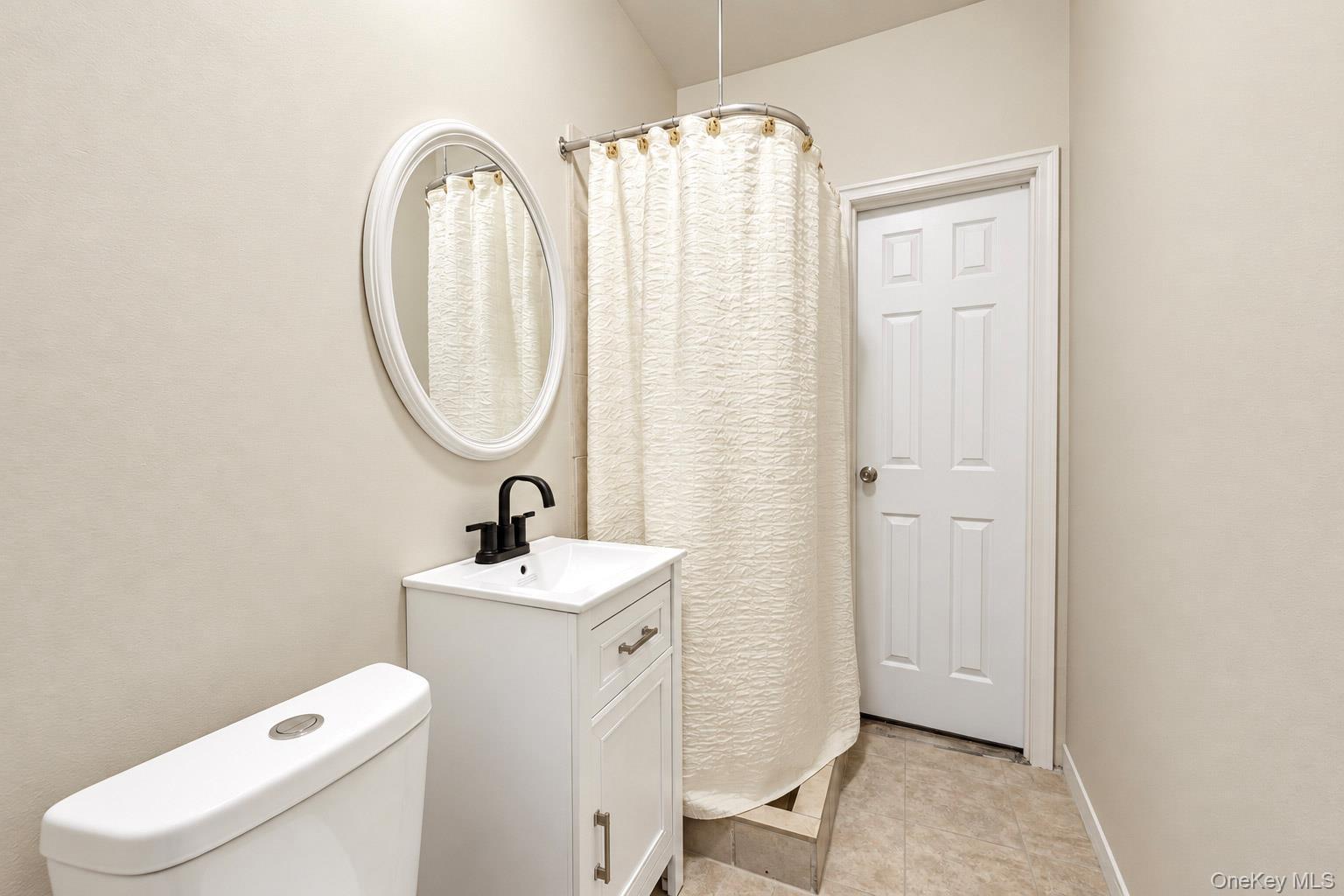 Single Family Post Road Bronx, NY 10471, MLS-1053260-21