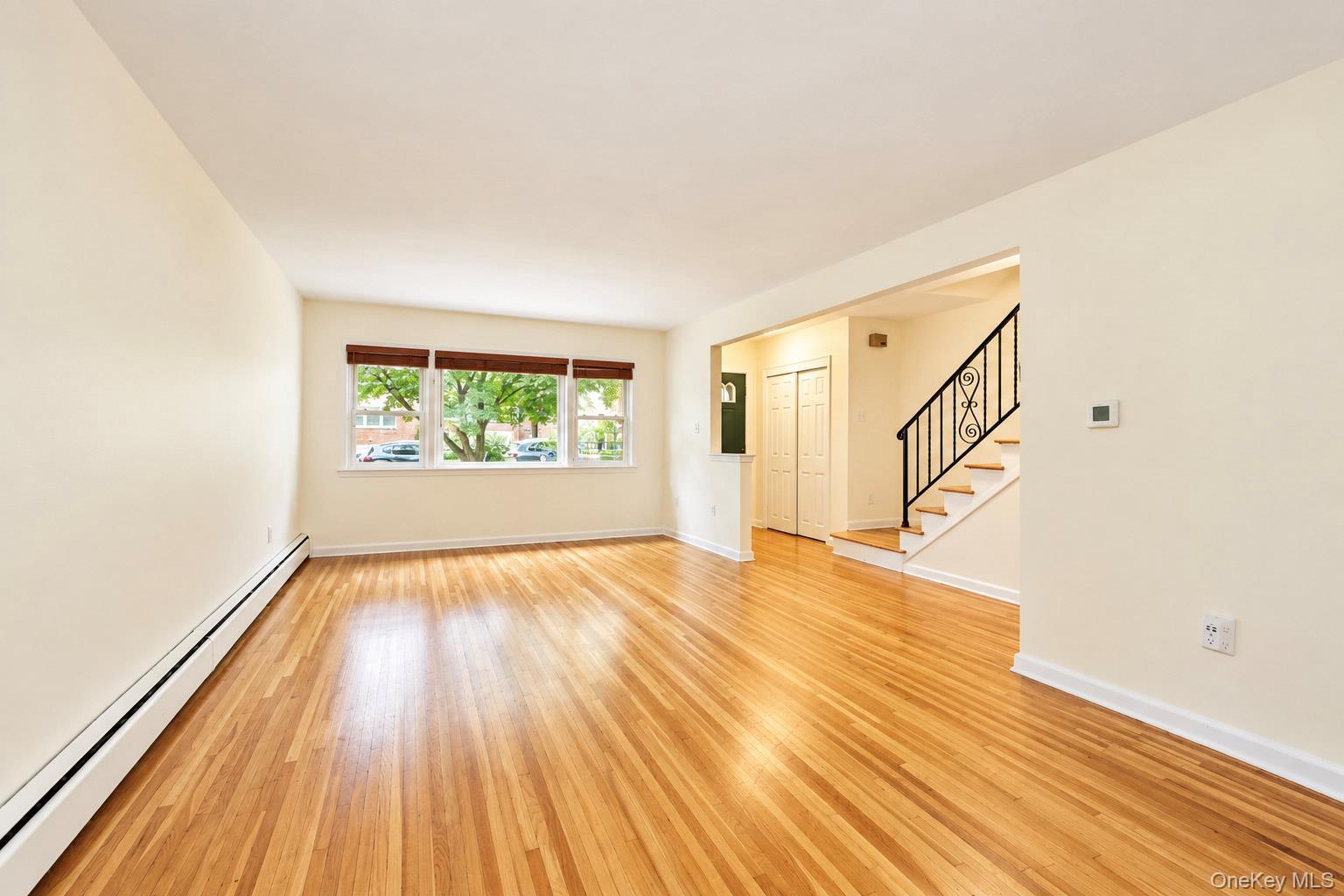 Single Family Post Road Bronx, NY 10471, MLS-1053260-6