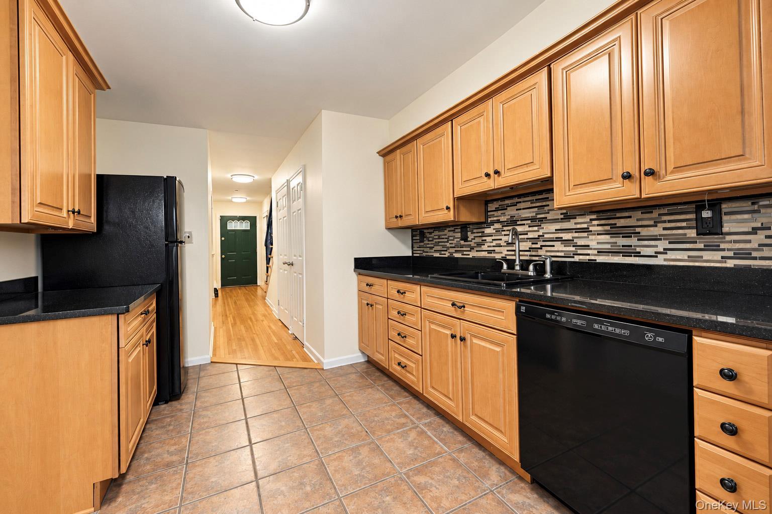 Single Family Post Road Bronx, NY 10471, MLS-1053260-8