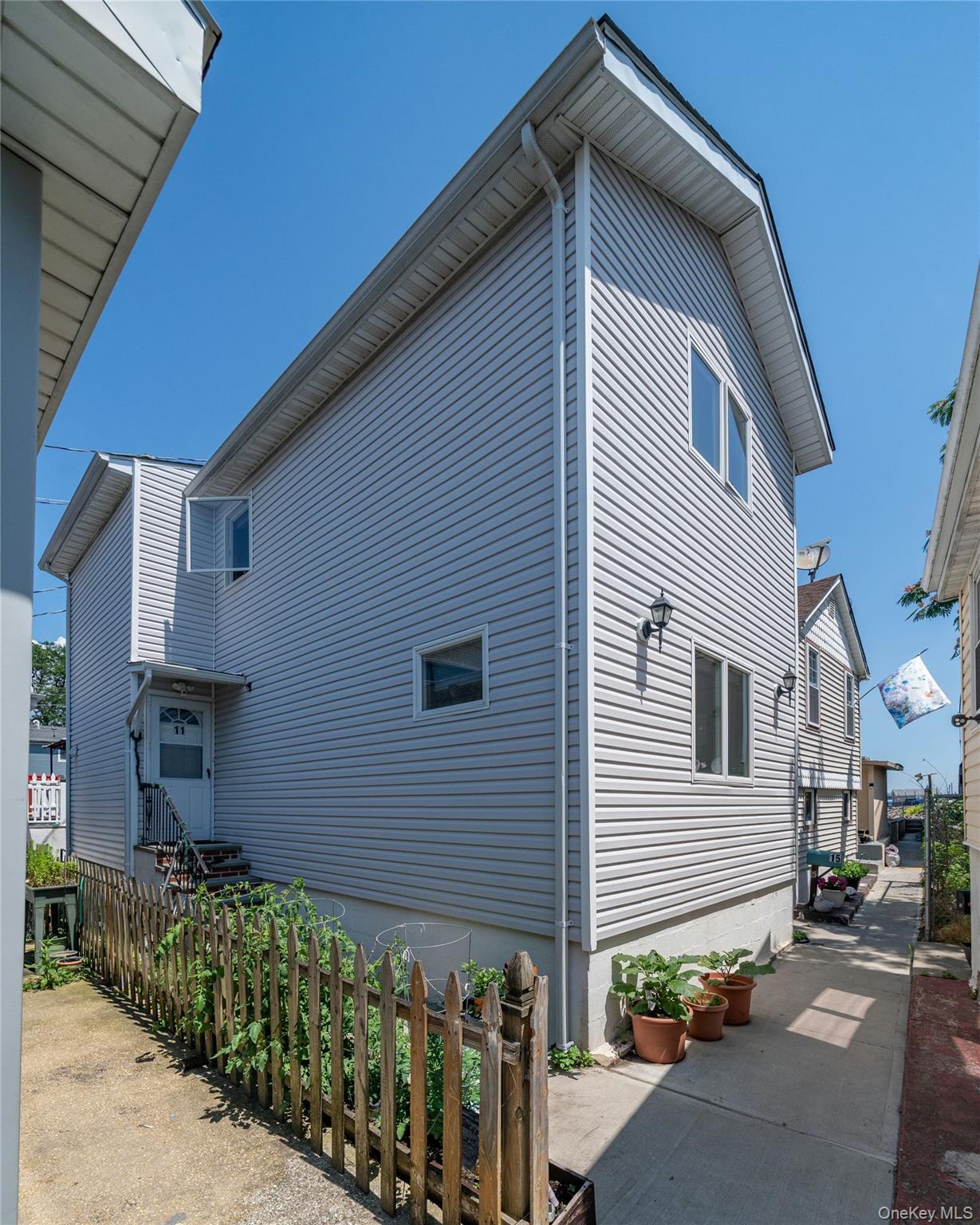 Single Family Schuyler Terrace Bronx, NY 10465, MLS-1053280-19
