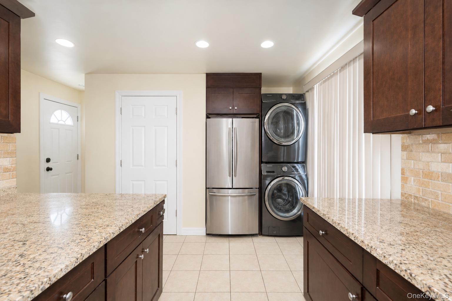 Single Family Schuyler Terrace Bronx, NY 10465, MLS-1053280-2