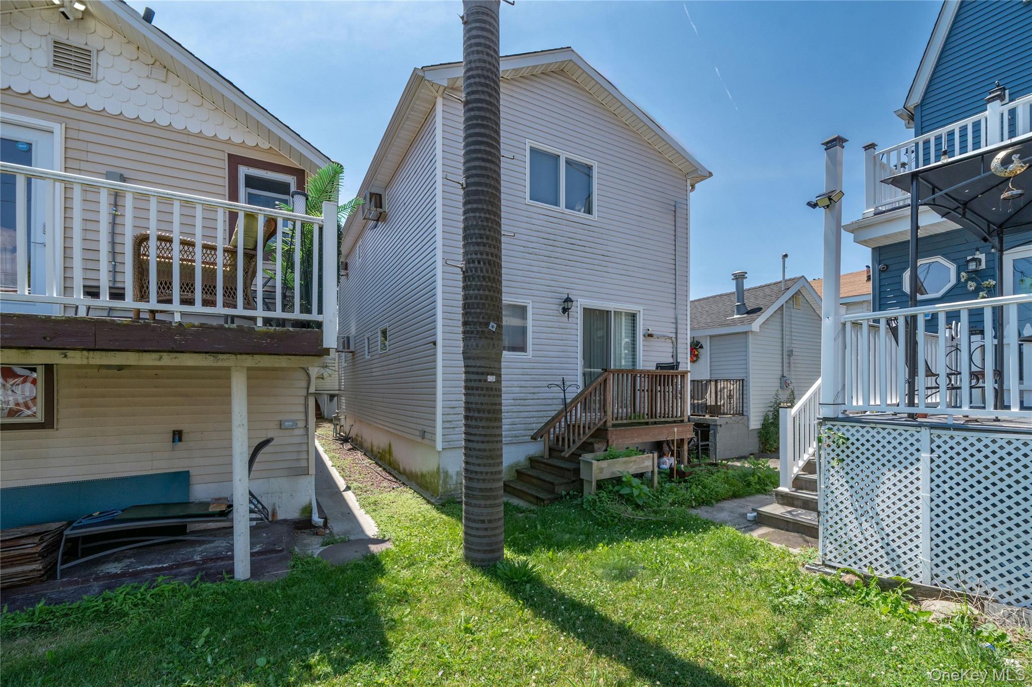 Single Family Schuyler Terrace Bronx, NY 10465, MLS-1053280-21