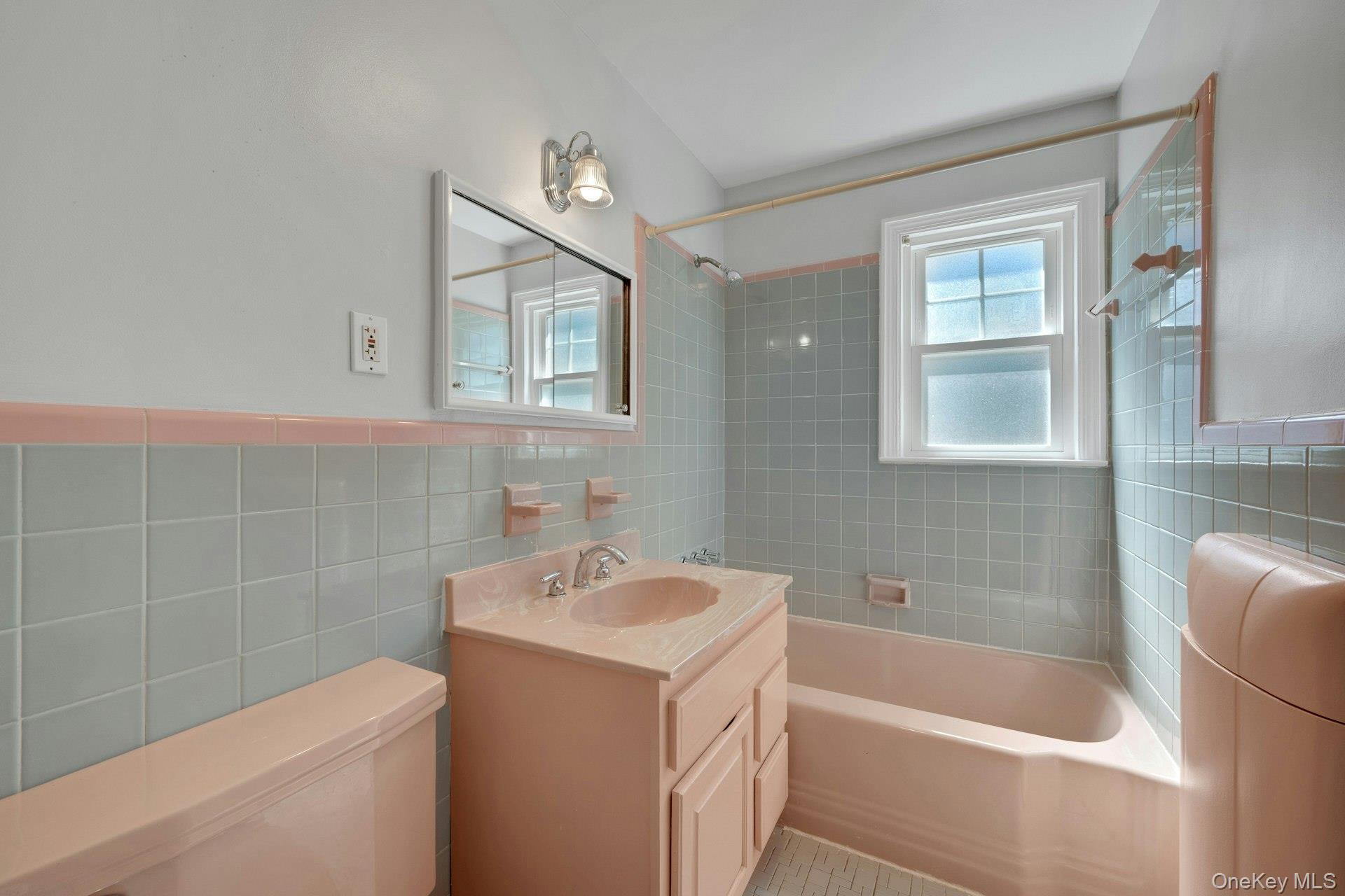 Single Family Fisher Avenue Westchester County, NY 10707, MLS-1053330-32