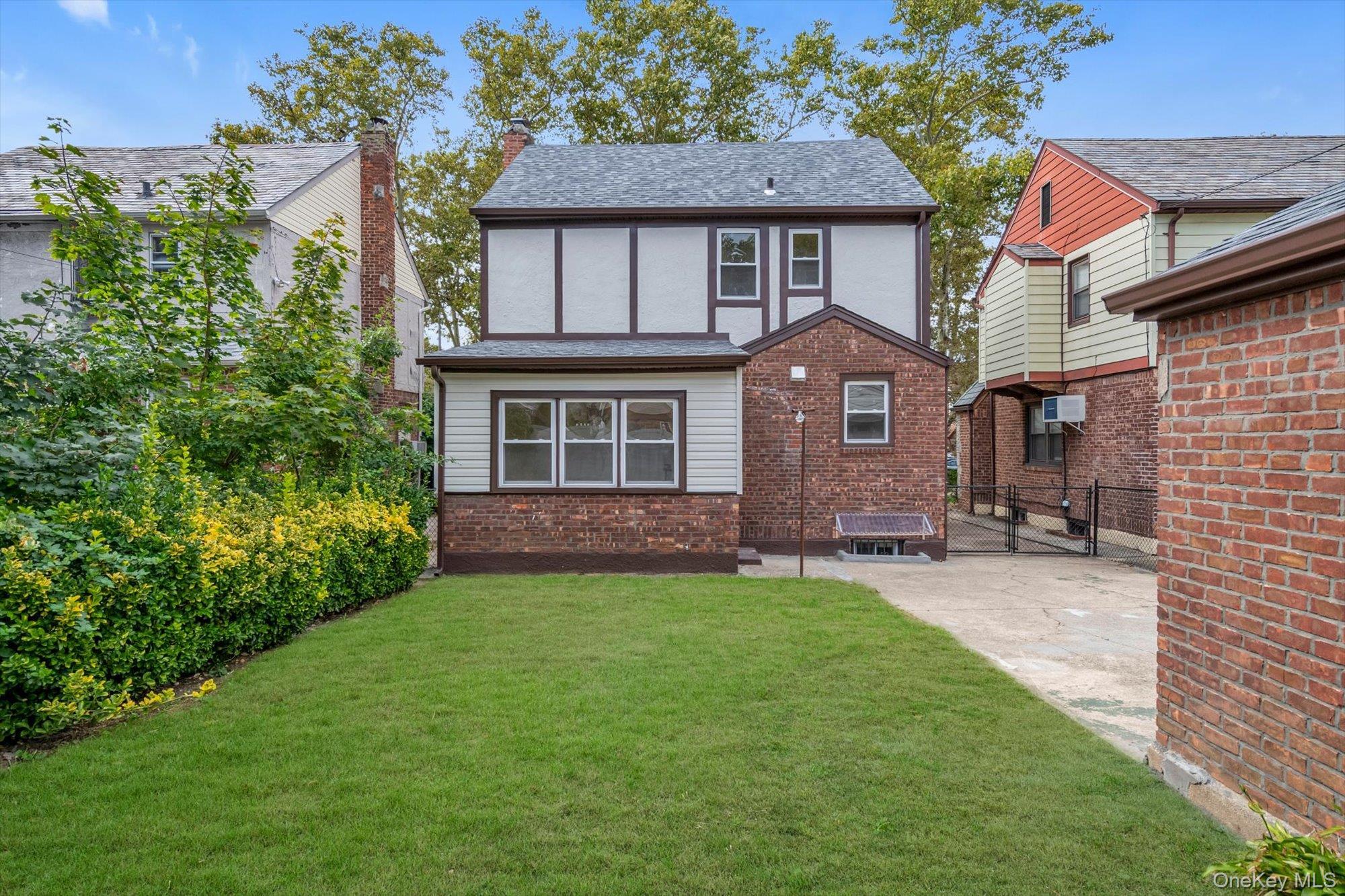 Single Family 224th Street  Queens, NY 11411, MLS-1053354-18