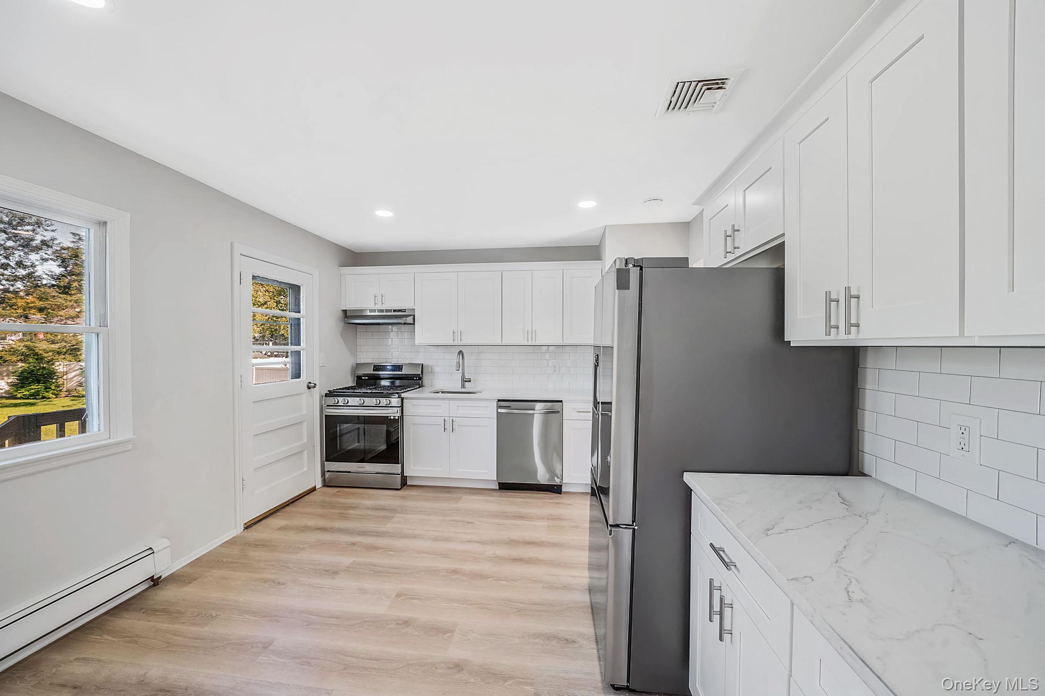 Single Family Richlee Drive  Suffolk County, NY 11731, MLS-1053382-11