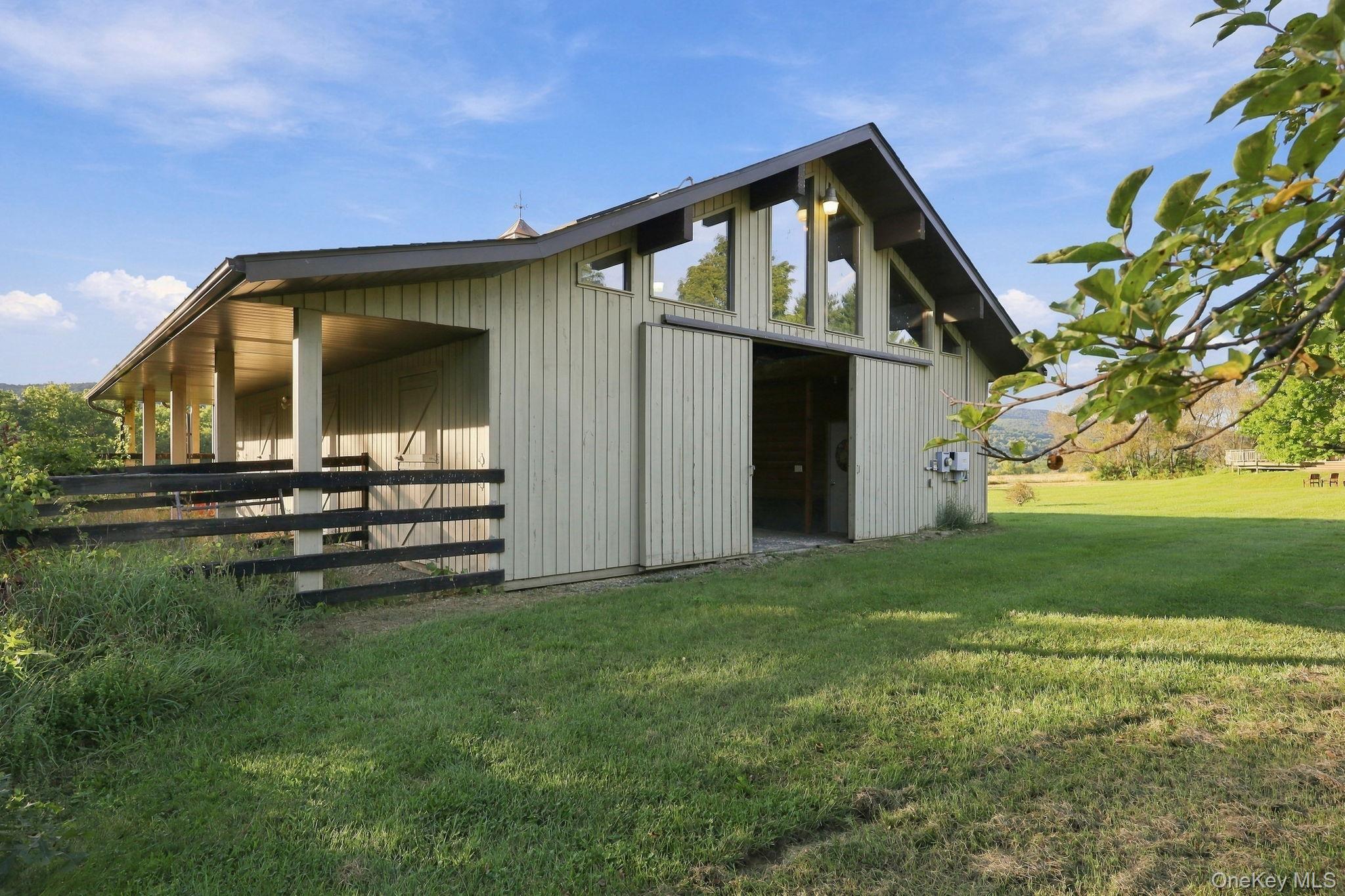 Single Family Albany Post Road  Ulster County, NY 12561, MLS-1053408-17