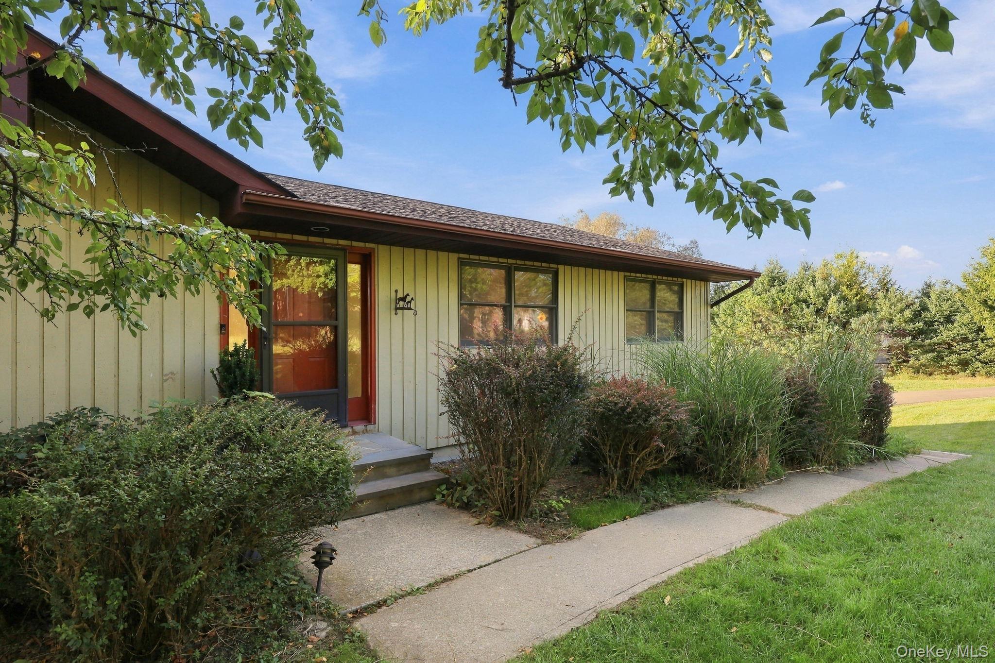 Single Family Albany Post Road  Ulster County, NY 12561, MLS-1053408-2