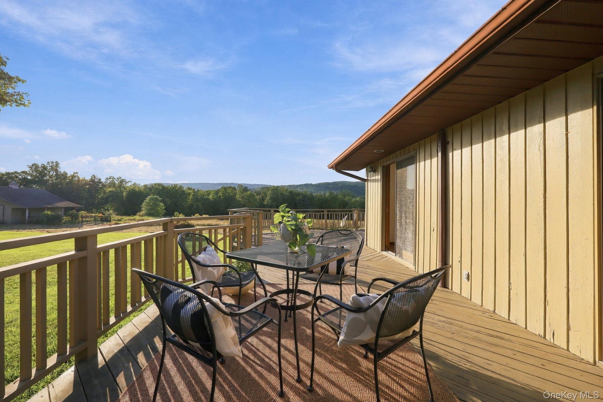 Single Family Albany Post Road  Ulster County, NY 12561, MLS-1053408-33
