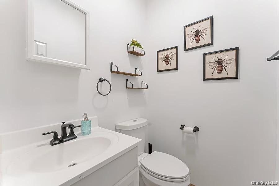 Single Family Potter Lane  Suffolk County, NY 11743, MLS-1053413-18