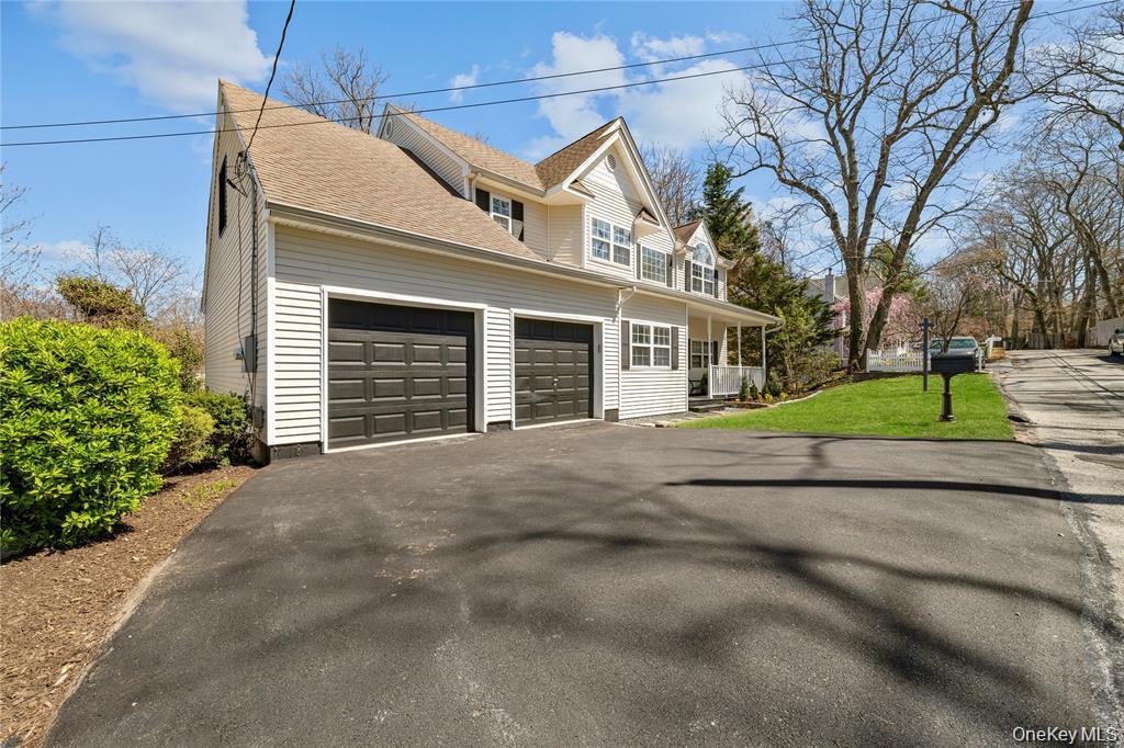 Single Family Potter Lane  Suffolk County, NY 11743, MLS-1053413-2
