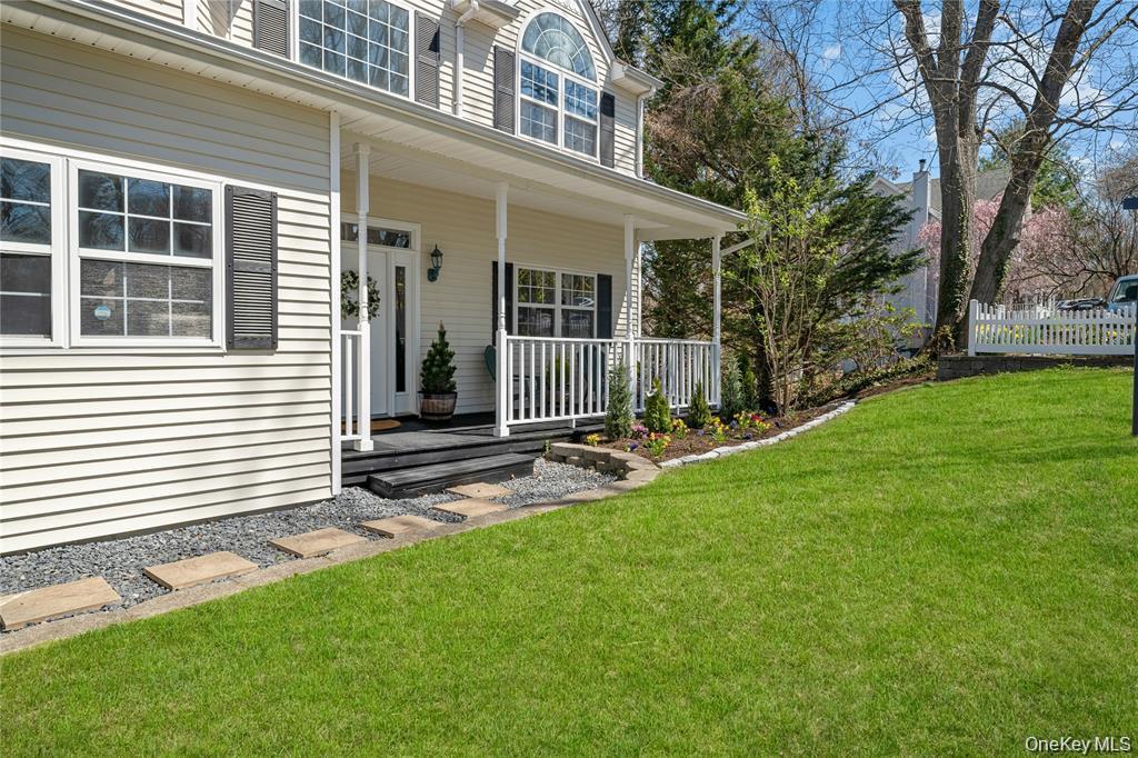 Single Family Potter Lane  Suffolk County, NY 11743, MLS-1053413-3