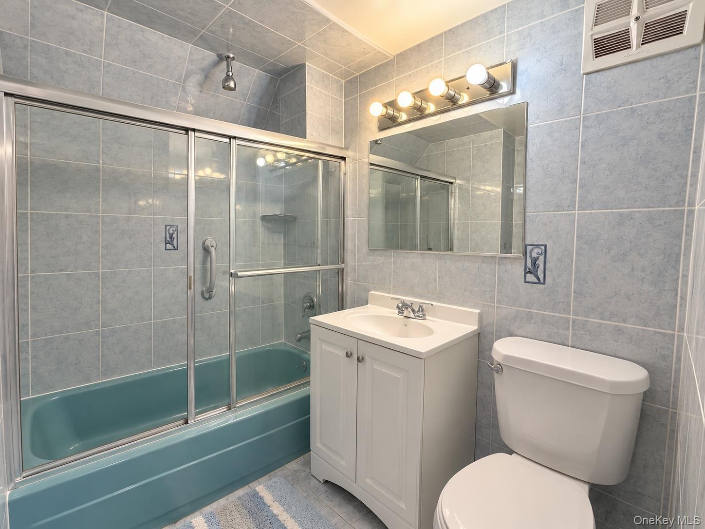 Single Family Monterey Street Queens, NY 11429, MLS-1053424-15