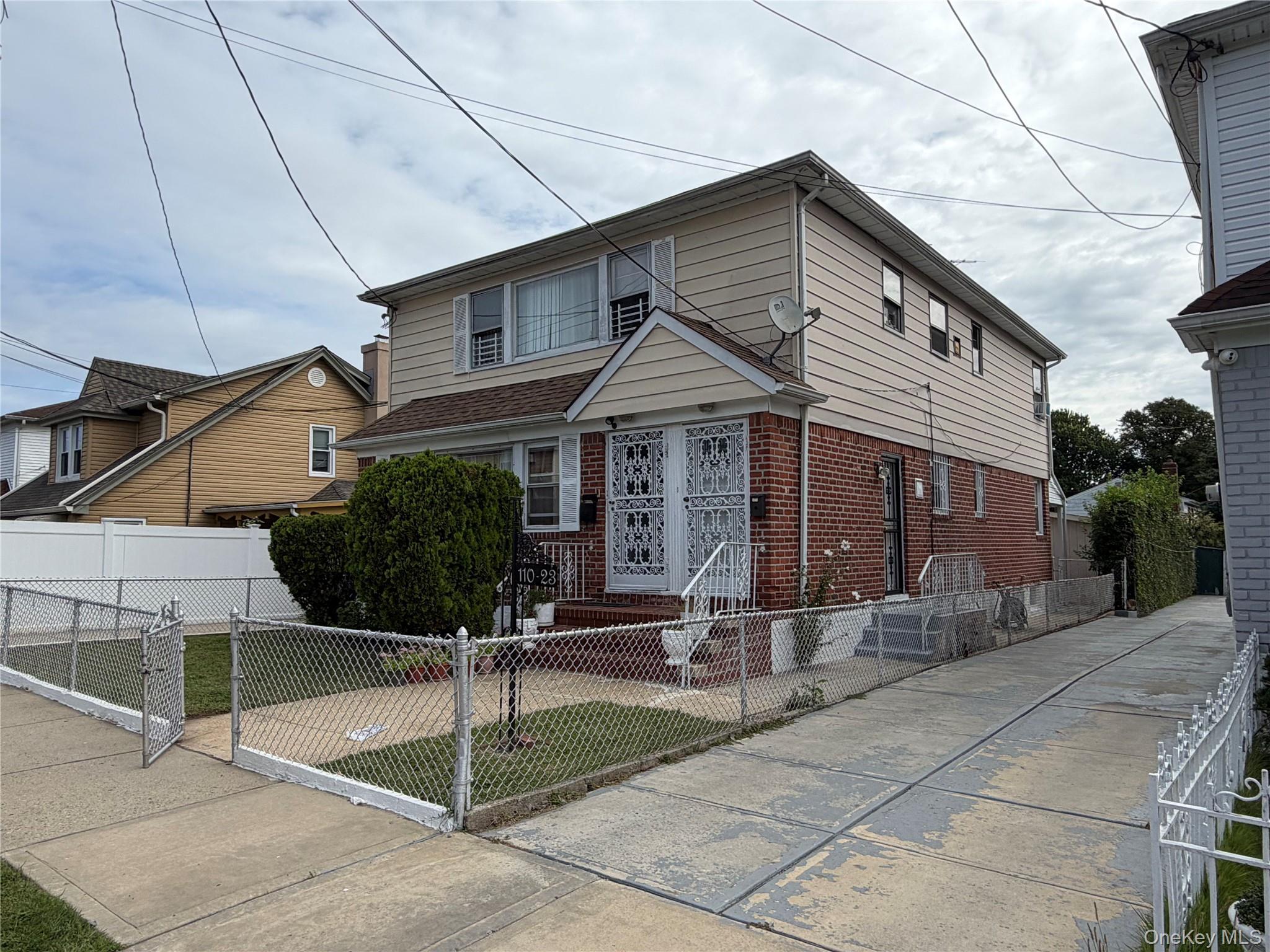 Single Family Monterey Street Queens, NY 11429, MLS-1053424-2