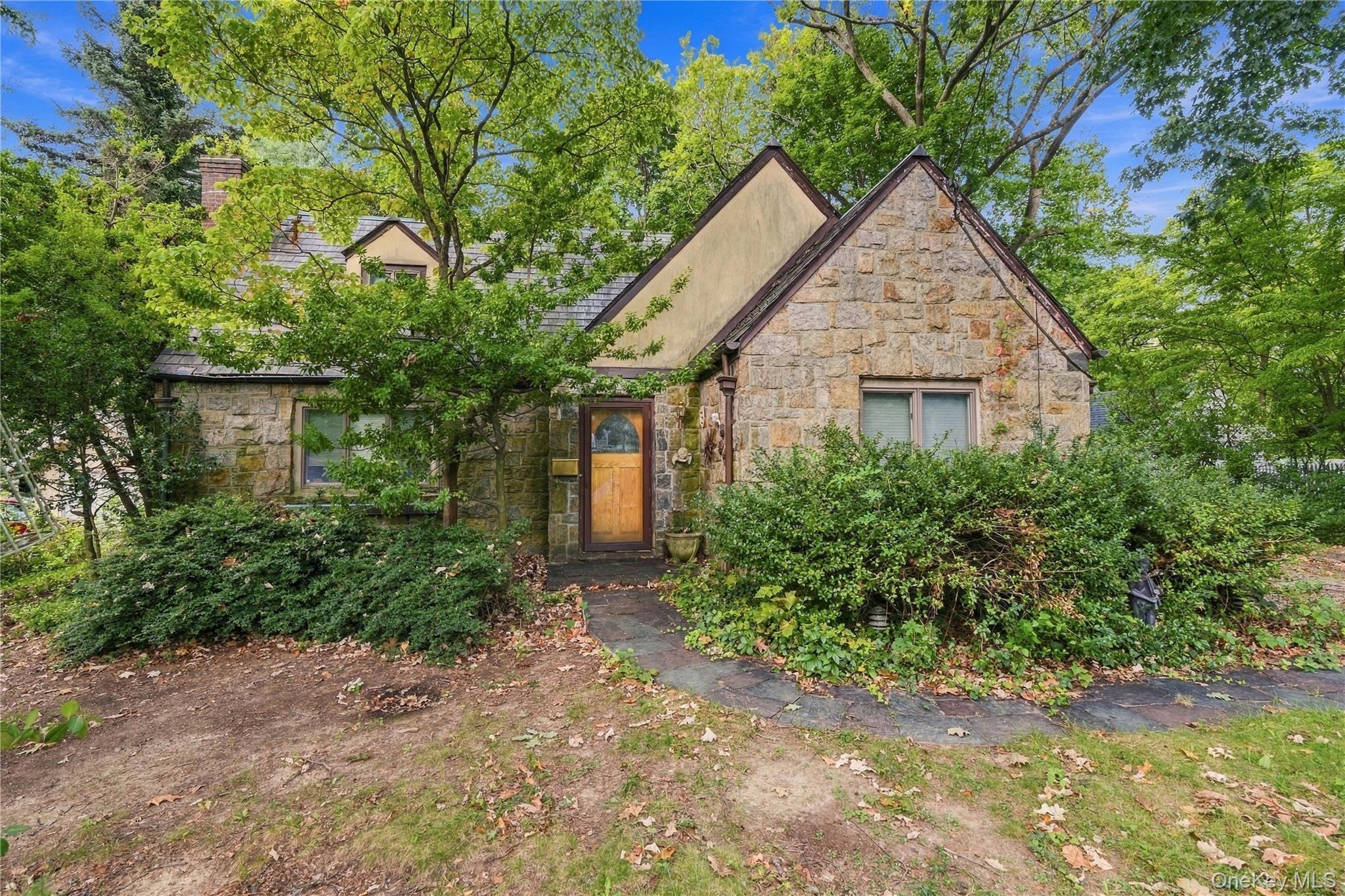 Single Family Huntington Road  Nassau County, NY 11050, MLS-1053429-5