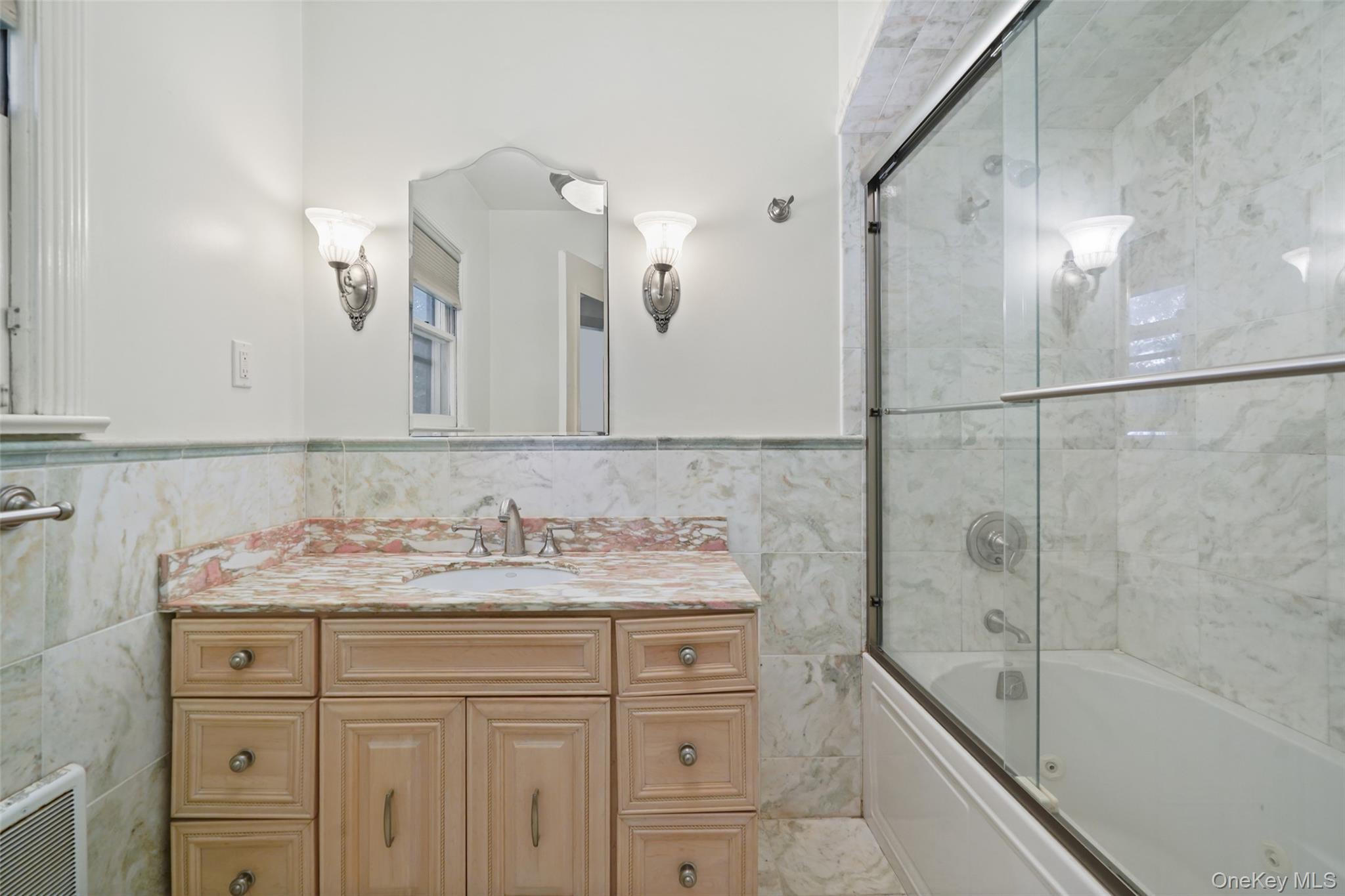 Single Family Kenilworth Road Westchester County, NY 10580, MLS-1053438-12