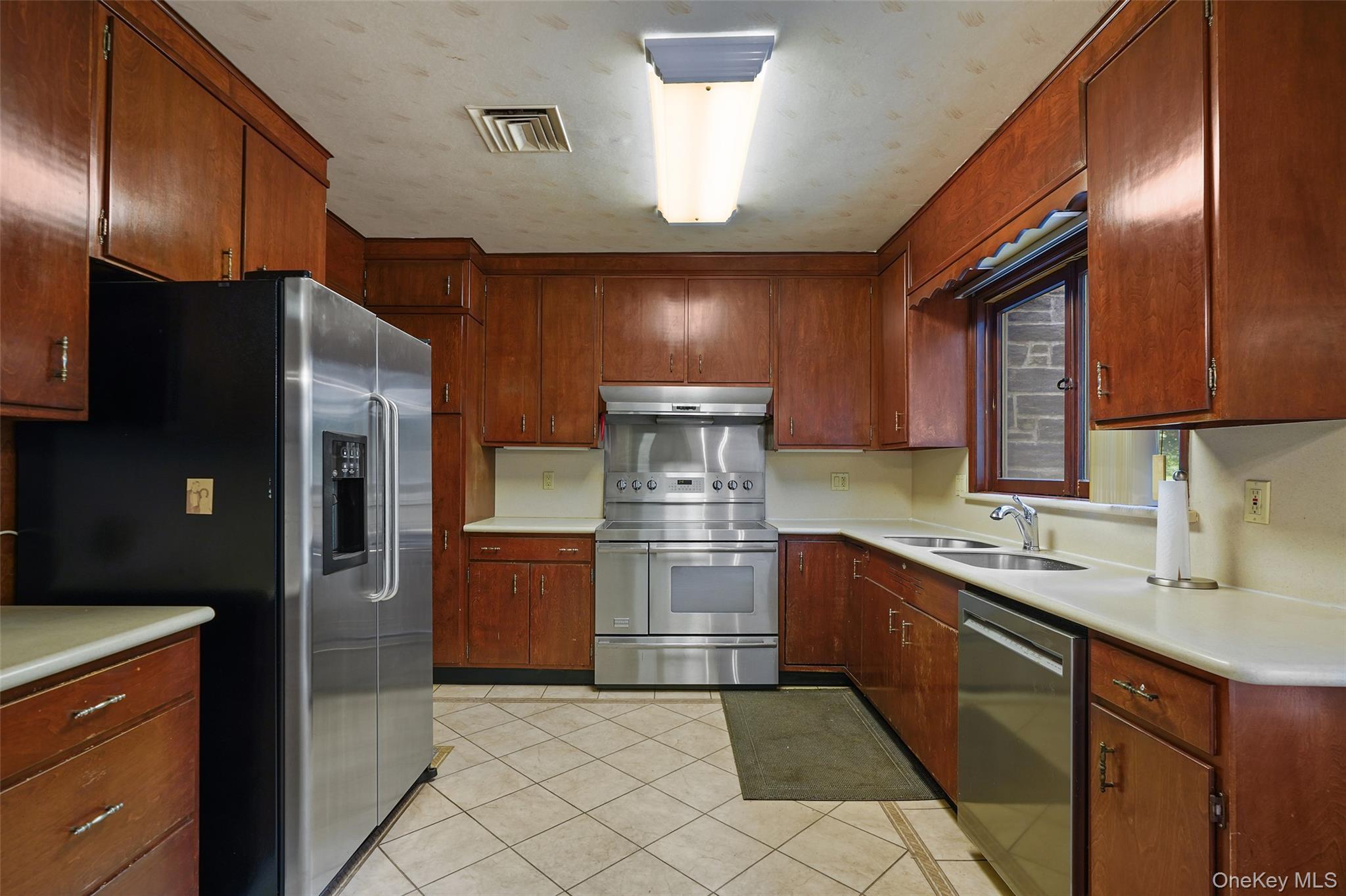 Single Family Kenilworth Road Westchester County, NY 10580, MLS-1053438-9