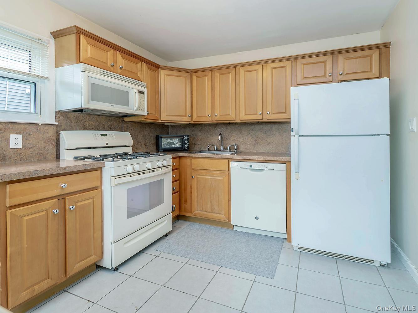 Single Family Corchaug Avenue Nassau County, NY 11050, MLS-1053457-6