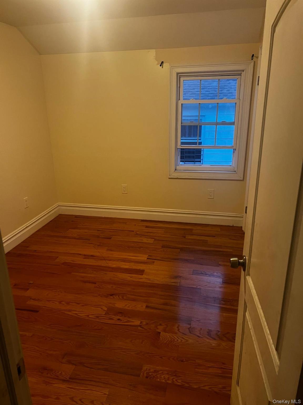 Apartment Stephens Ave  Bronx, NY 10473, MLS-1053459-4