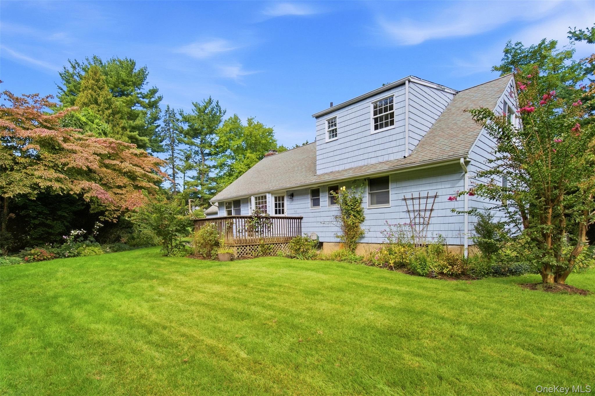 Single Family Flower Hill Road Suffolk County, NY 11743, MLS-1053463-33