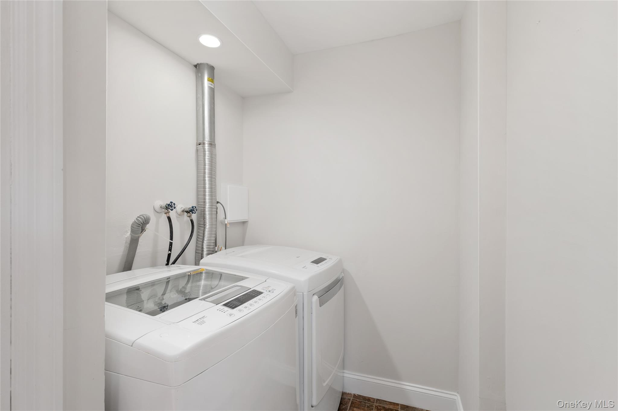 Single Family Osage Drive Suffolk County, NY 11746, MLS-1053481-10