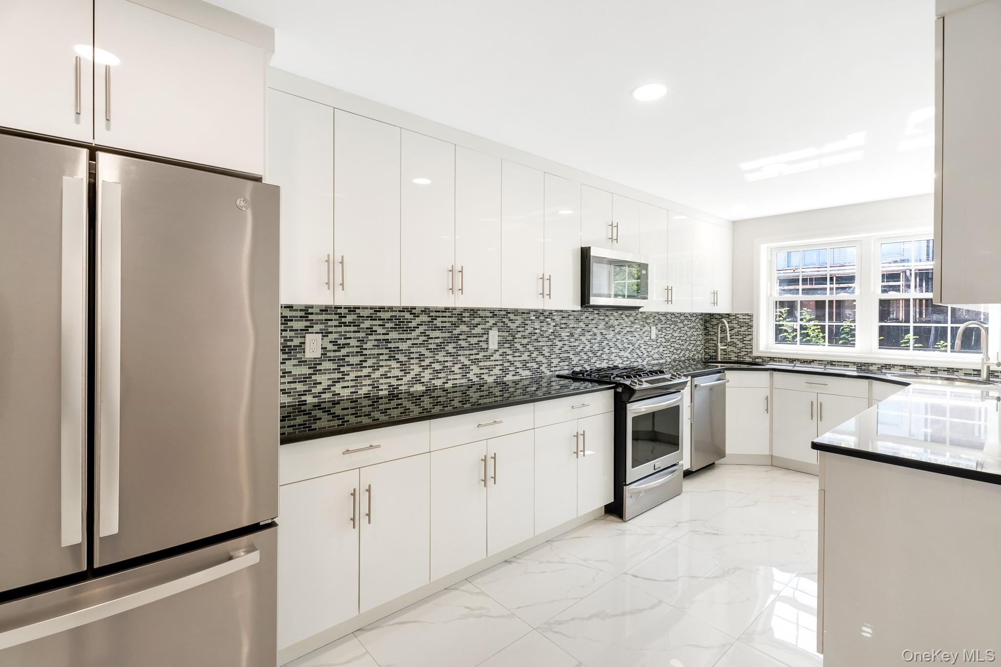 Single Family 76th Road  Queens, NY 11367, MLS-1053486-5
