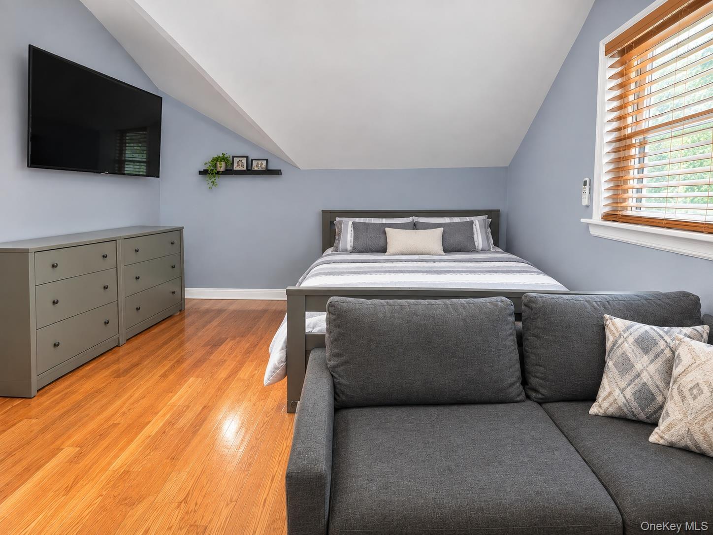 Single Family Whitehall Terrace Queens, NY 11427, MLS-1053497-6