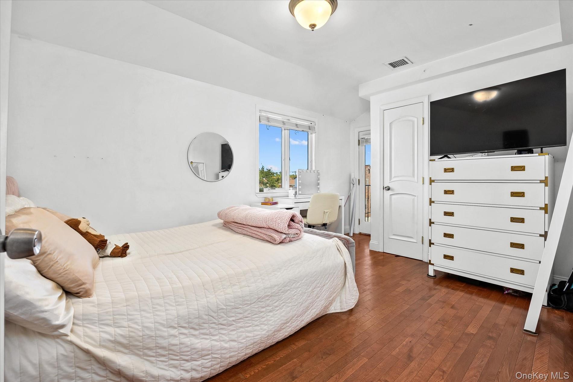 Single Family 101 Street Queens, NY 11414, MLS-1053501-22