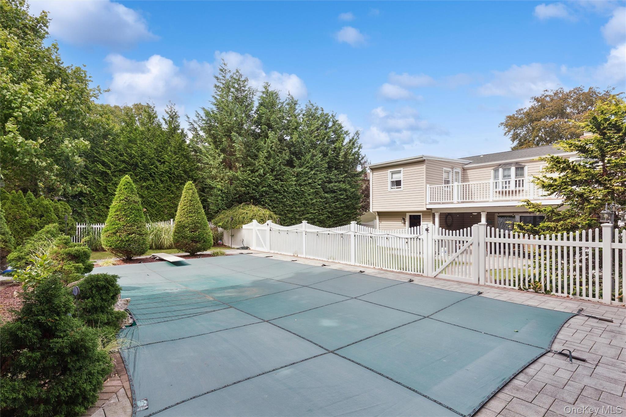 Single Family Larkspur Drive  Suffolk County, NY 11795, MLS-1053506-32