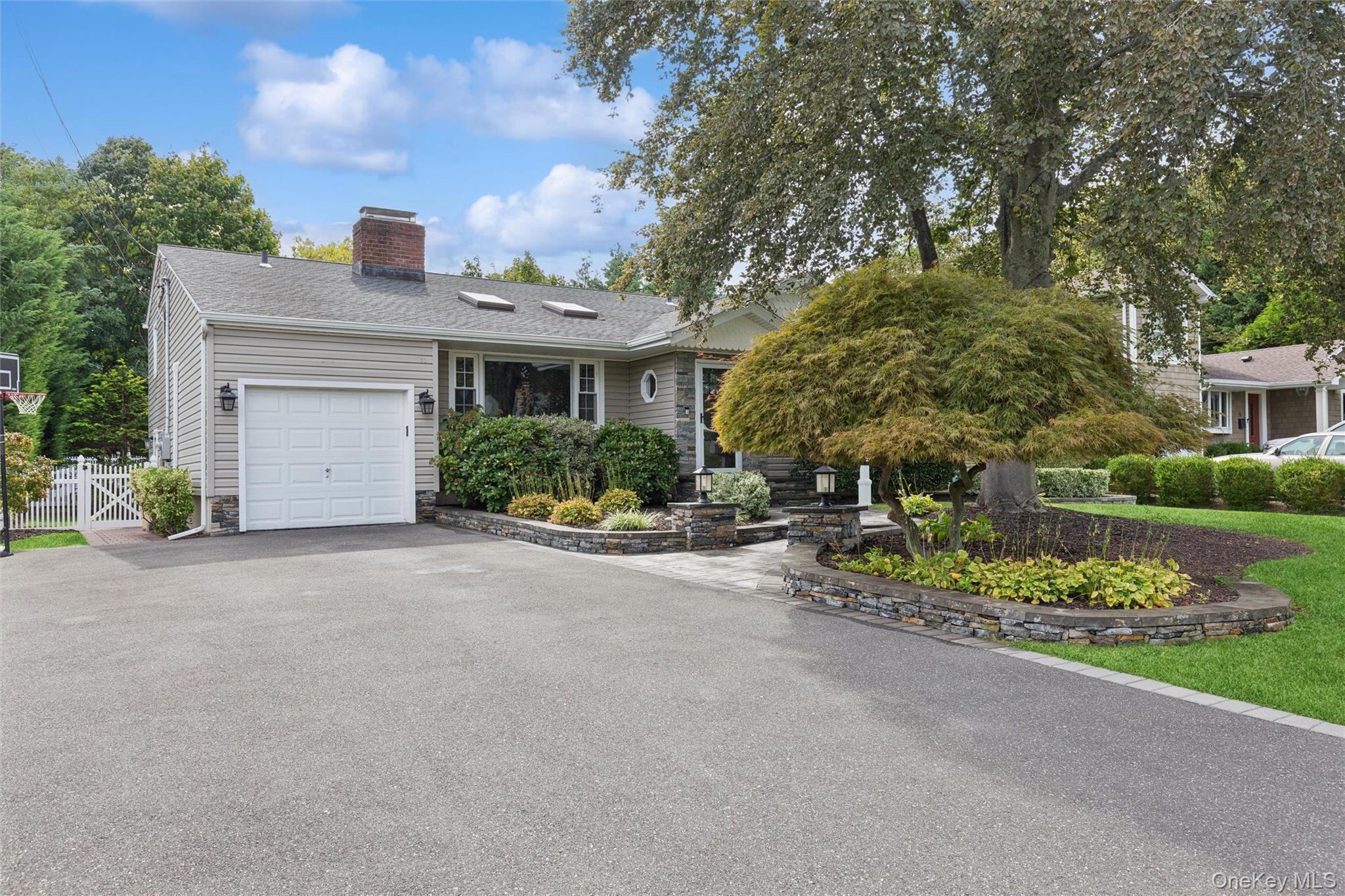 Single Family Larkspur Drive  Suffolk County, NY 11795, MLS-1053506-4