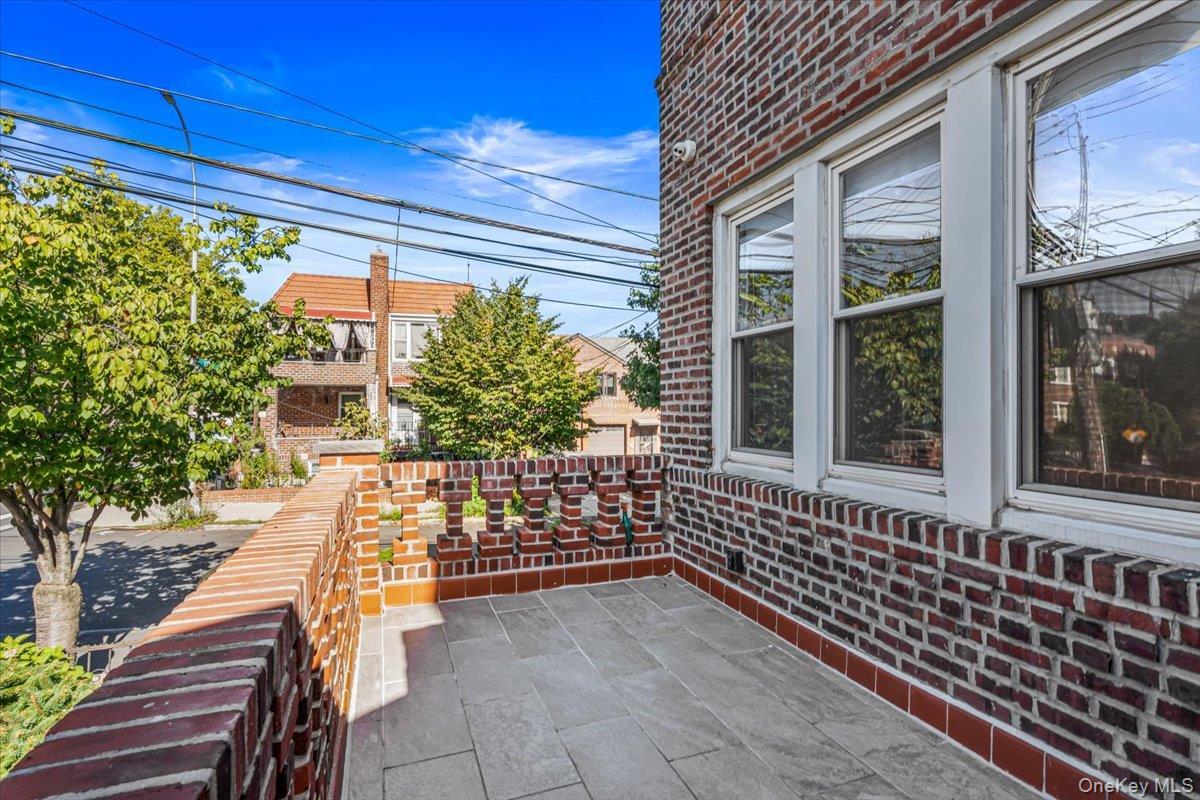 Single Family 21st Drive  Queens, NY 11105, MLS-1053528-23