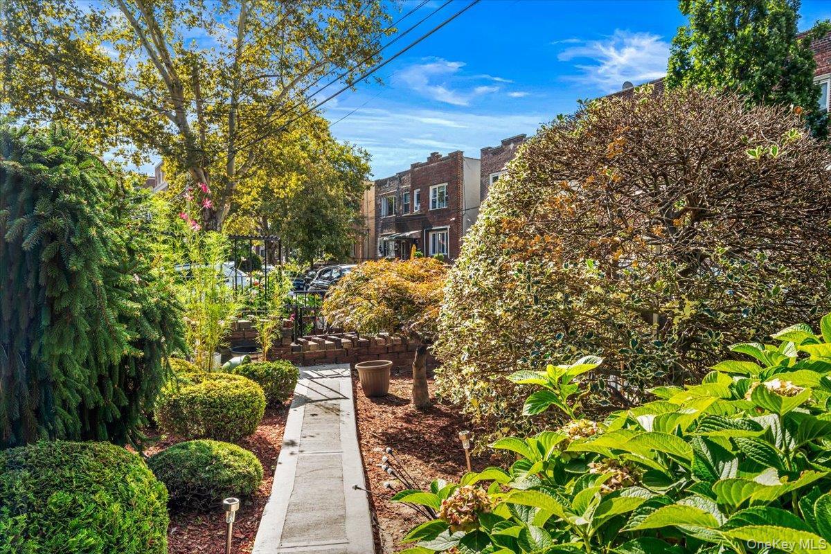 Single Family 21st Drive  Queens, NY 11105, MLS-1053528-25