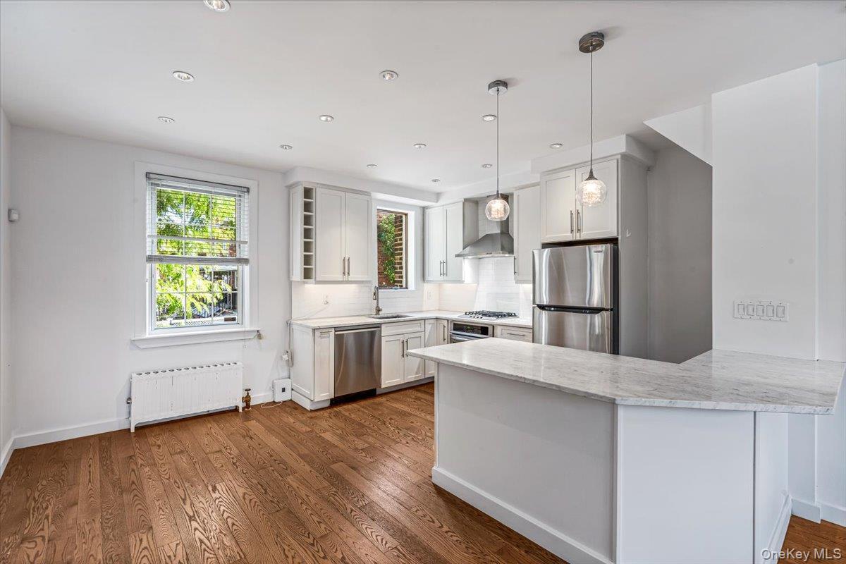 Single Family 21st Drive  Queens, NY 11105, MLS-1053528-6