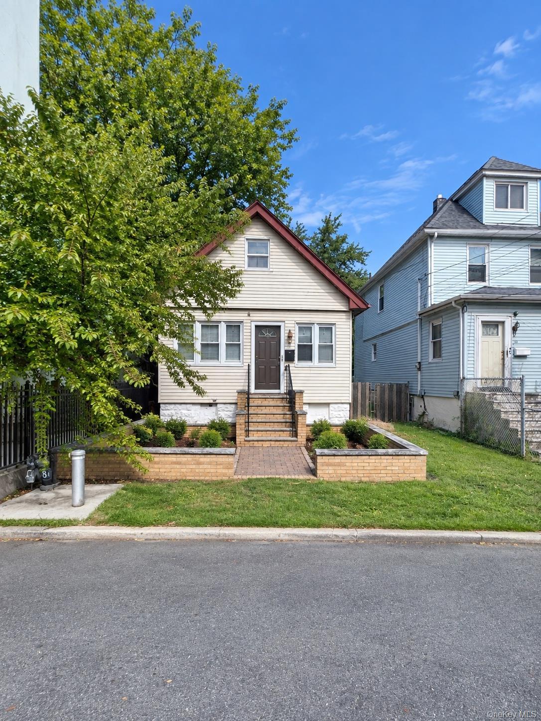 Single Family Martineau Street Staten Island, NY 10303, MLS-1053567-18